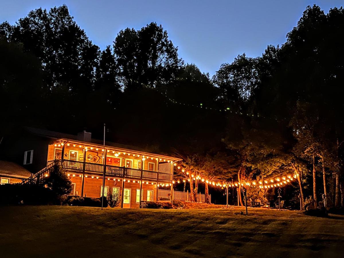 Ole Smoky Bnb - Game Room, Hot Tub, Mtn Views! بيدجن فورج المظهر الخارجي الصورة