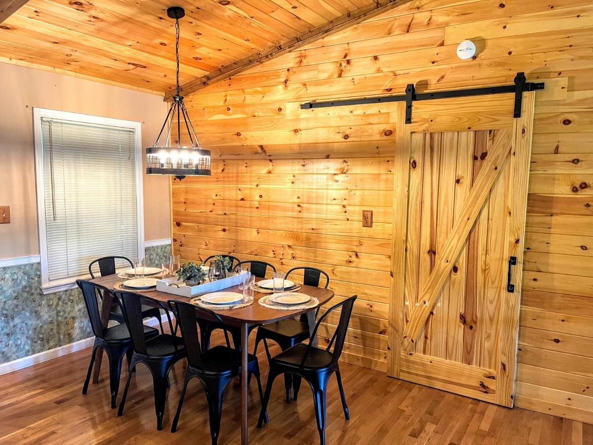 Ole Smoky Bnb - Game Room, Hot Tub, Mtn Views! بيدجن فورج المظهر الخارجي الصورة