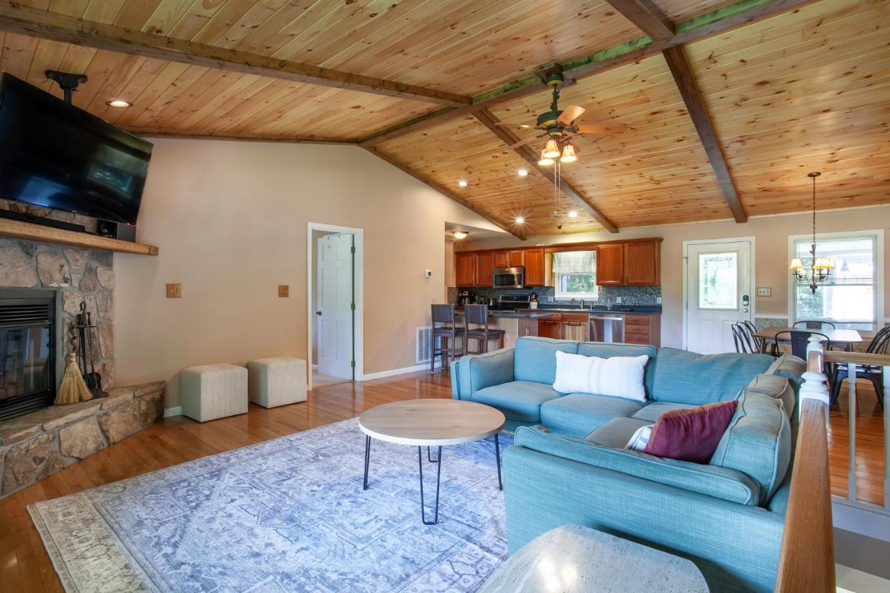 Ole Smoky Bnb - Game Room, Hot Tub, Mtn Views! بيدجن فورج المظهر الخارجي الصورة
