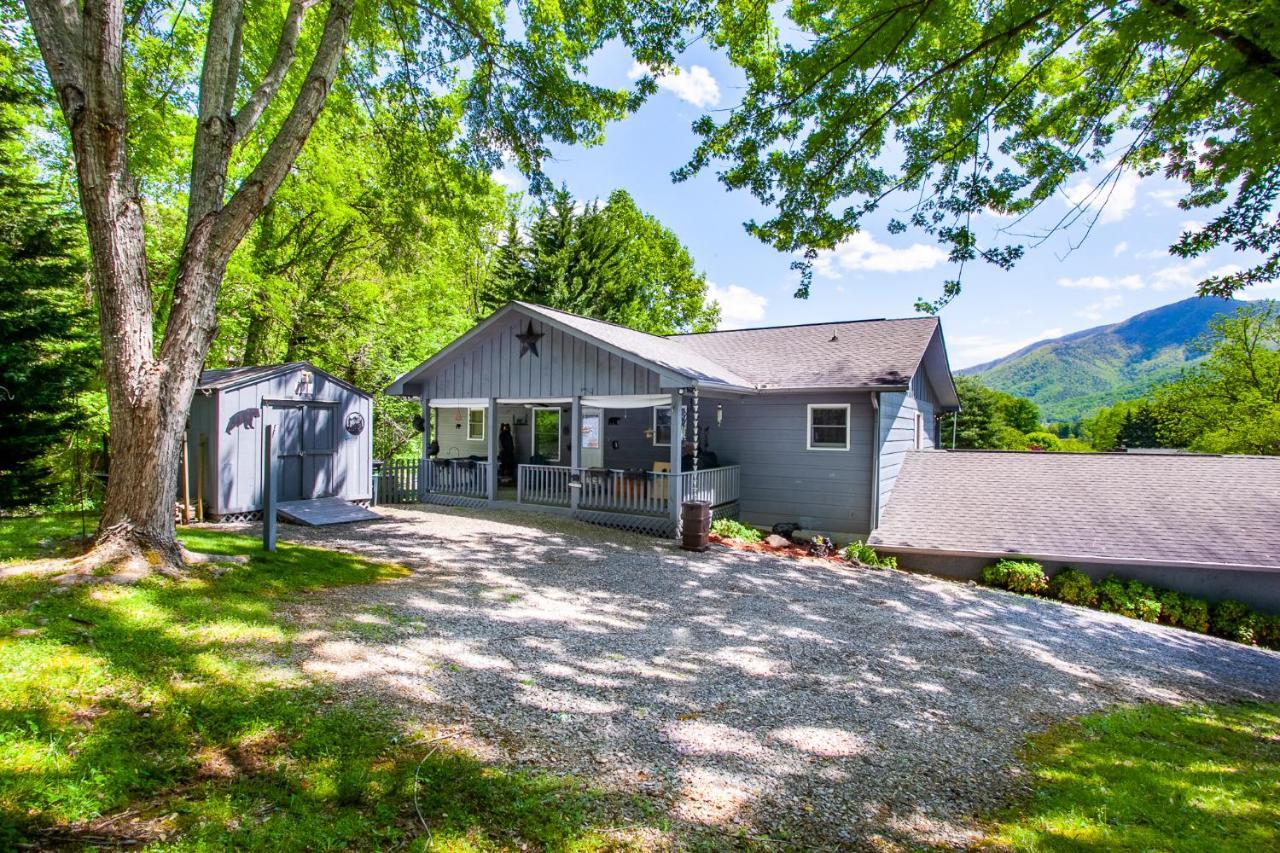 Ole Smoky Bnb - Game Room, Hot Tub, Mtn Views! بيدجن فورج المظهر الخارجي الصورة