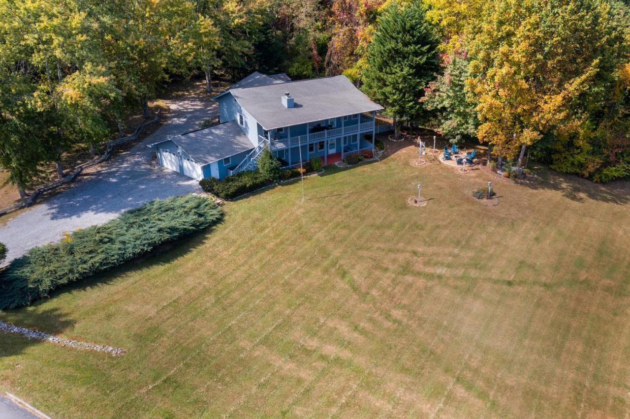 Ole Smoky Bnb - Game Room, Hot Tub, Mtn Views! بيدجن فورج المظهر الخارجي الصورة